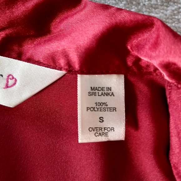 Vintage Victoria's Secret Satin Pajama Top, size S - Picture 7 of 13